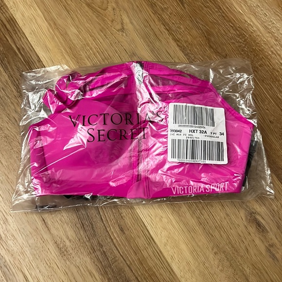 NWT Hot Pink Victoria’s Secret Sports Bra 32A - Picture 1 of 4